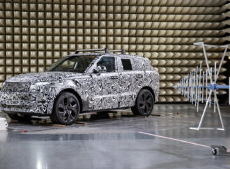 Jaguar Land Rover investeert in een toekomst met geëlektrificeerde en connected auto’s