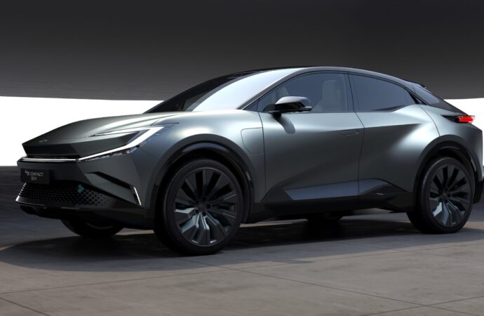 Knipoog naar de toekomst: Toyota bZ Compact SUV Concept onthuld