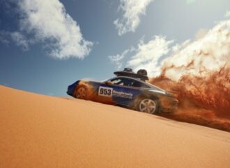 Porsche 911 Dakar: sportwagen en offroader in één