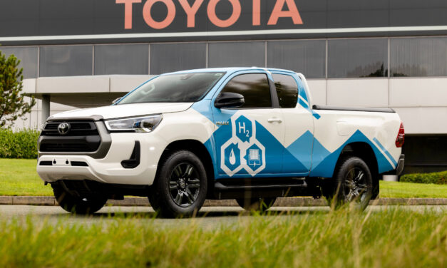 Toyota onthult prototype waterstof-elektrische Hilux
