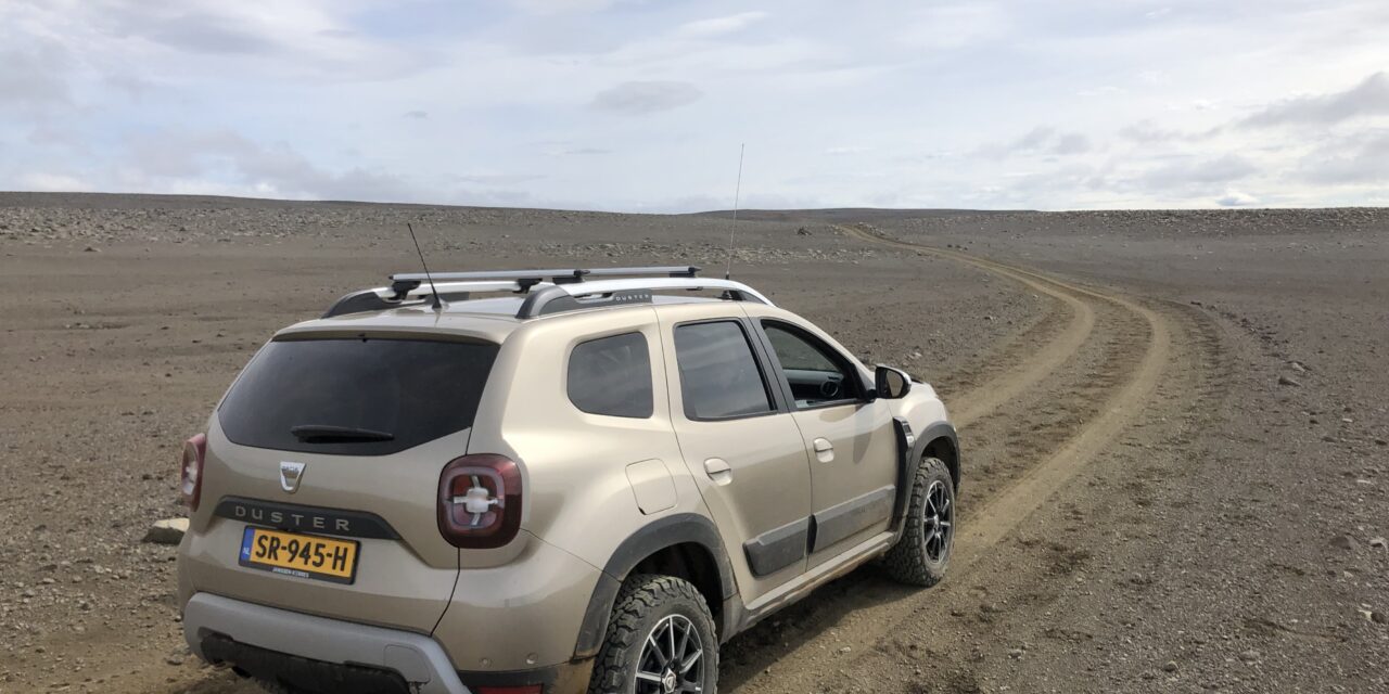 De Avonturen van een Dacia Duster: Van IJslandse F-Wegen tot Zweedse Iceroads