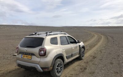 De Avonturen van een Dacia Duster: Van IJslandse F-Wegen tot Zweedse Iceroads