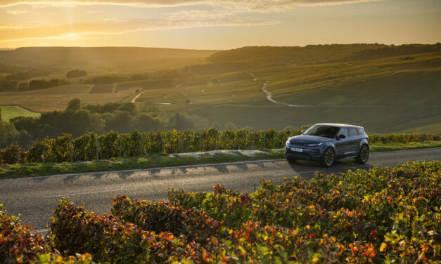 Range Rover Evoque versterkt modern luxury-gevoel met vernieuwd design en verfijnde technologie