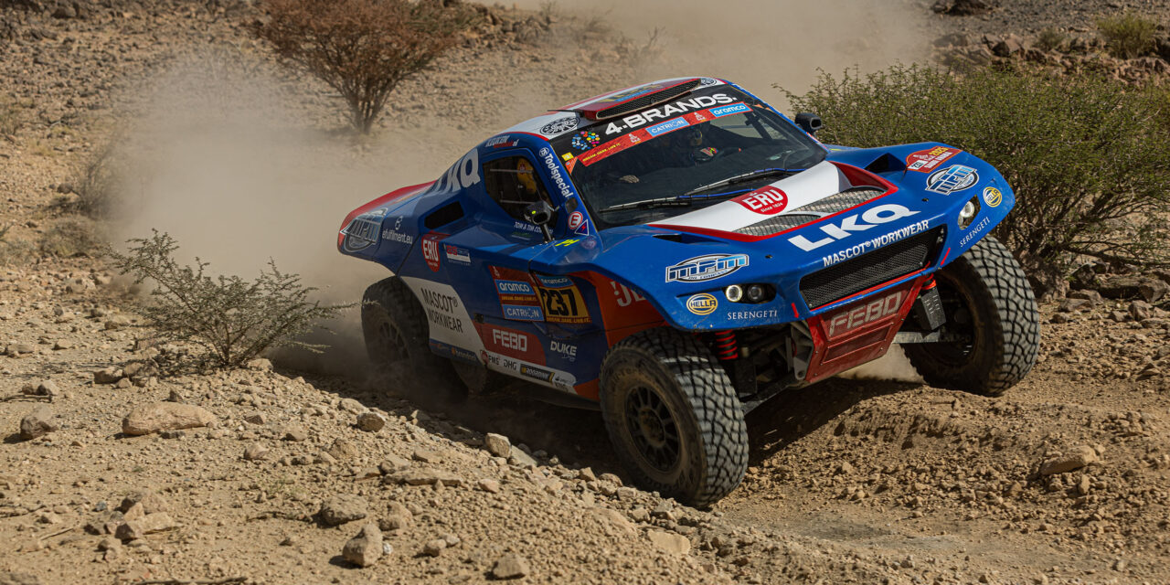 Tim en Tom Coronel met schrik in de benen door eerste Dakar-etappe