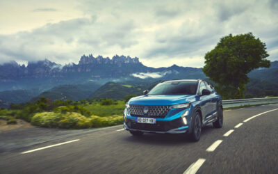 Rijden met de nieuwe Renault Austral: veelzijdige SUV met verbeterd comfort en hybride efficiëntie