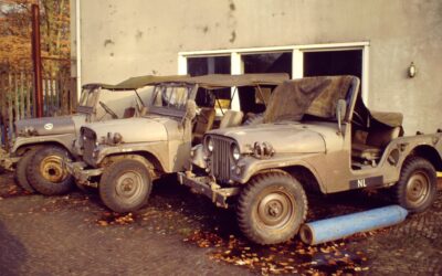 LAND ROVER & CHEVY K30/BLAZER
