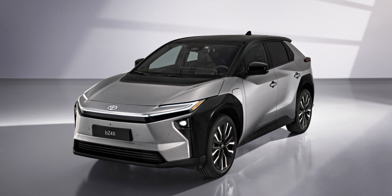 Toyota maakt alle prijzen bekend van nieuwe batterij-elektrische bZ4X: vanaf 39.995 euro