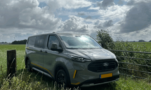 Ford Pro introduceert vierwielaandrijving op E-Transit Custom voor betere prestaties op de bouwplaats