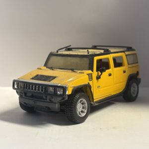 HUMMER H2 YELLOW MAISTO 1/27