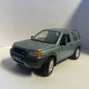 ERTL COLLECTIBLES 1/18 1997 LAND ROVER FREELANDER INTRODUCTION