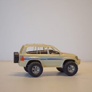 TOYOTA LANDCRUISER 100 V8 VX SERIES OP BATTERIJEN