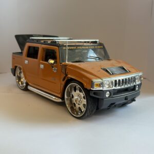 HUMMER H2 1/18 MAISTO PLAYERZ CUSTOM BRONZE