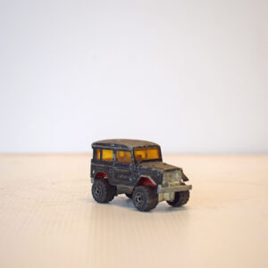 MAJORETTE TOYOTA LANDCRUISER NO 277 RAID 86