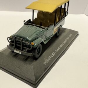 1970 TOYOTA BJ SAFARI PARK NEWSSTAND 1 OP 43 GREEN