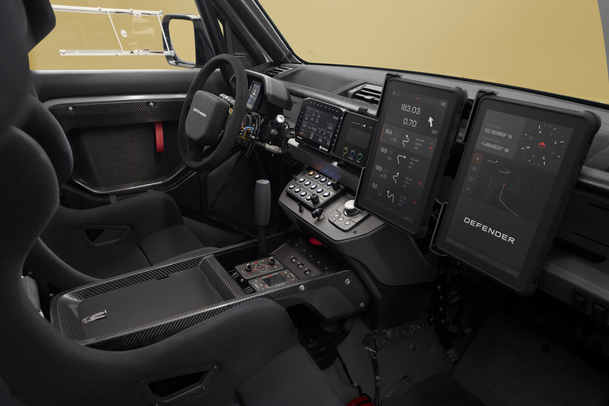DEFENDER_DAKAR_D7X-R_INTERIOR_16X9-scaled