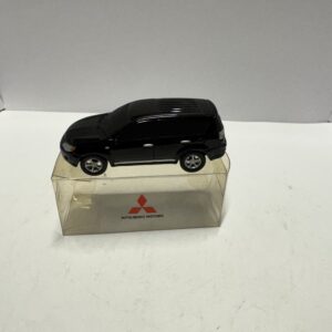 MITSUBISHI OUTLANDER 1:64 ORIGINAL IN BOX