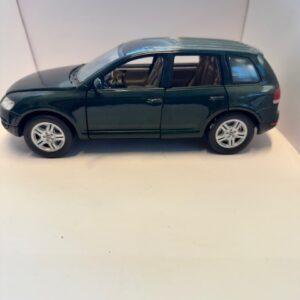 VOLKSWAGEN TOUAREG BURAGO 1:18 GREEN METALLIC