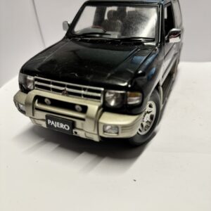MITSUBISHI PAJERO SWB 1998 ZWART GDI V6 3500