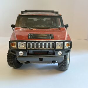HUMMER H2 1/18 MAISTO DICHT € 25,-