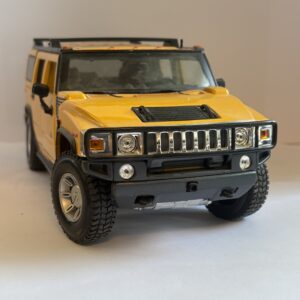 HUMMER H2 1/18 YELLOW MAISTO DICHT