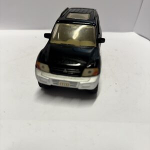 MITSUBISHI PAJERO SWB BLACK/SILVER PULLBACK