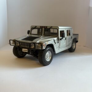 HUMMER H1 SILVER PICK-UP 1/18