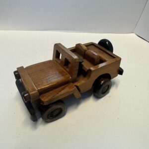MASSIEF HOUTEN JEEP CJ UNIEK € 7,50