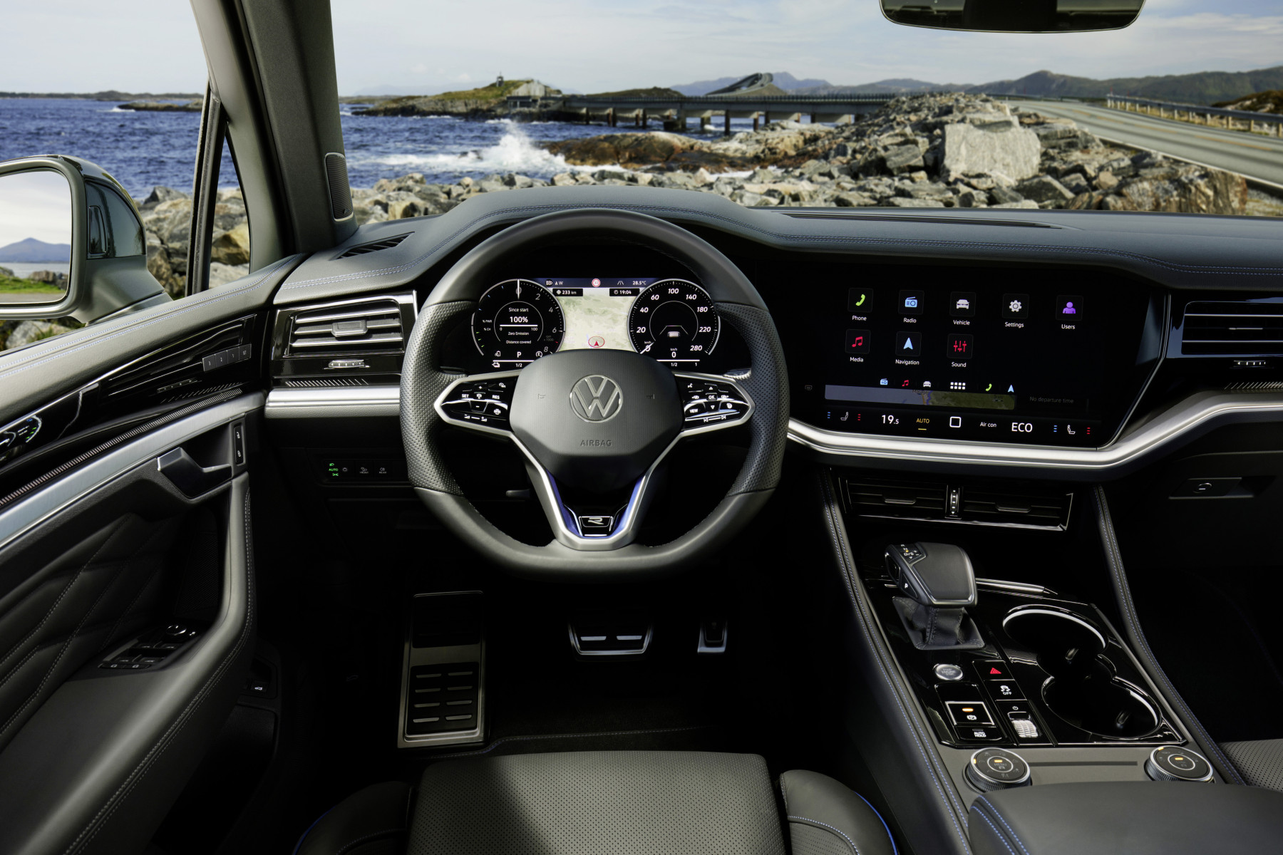 1920_db2023au01169_large