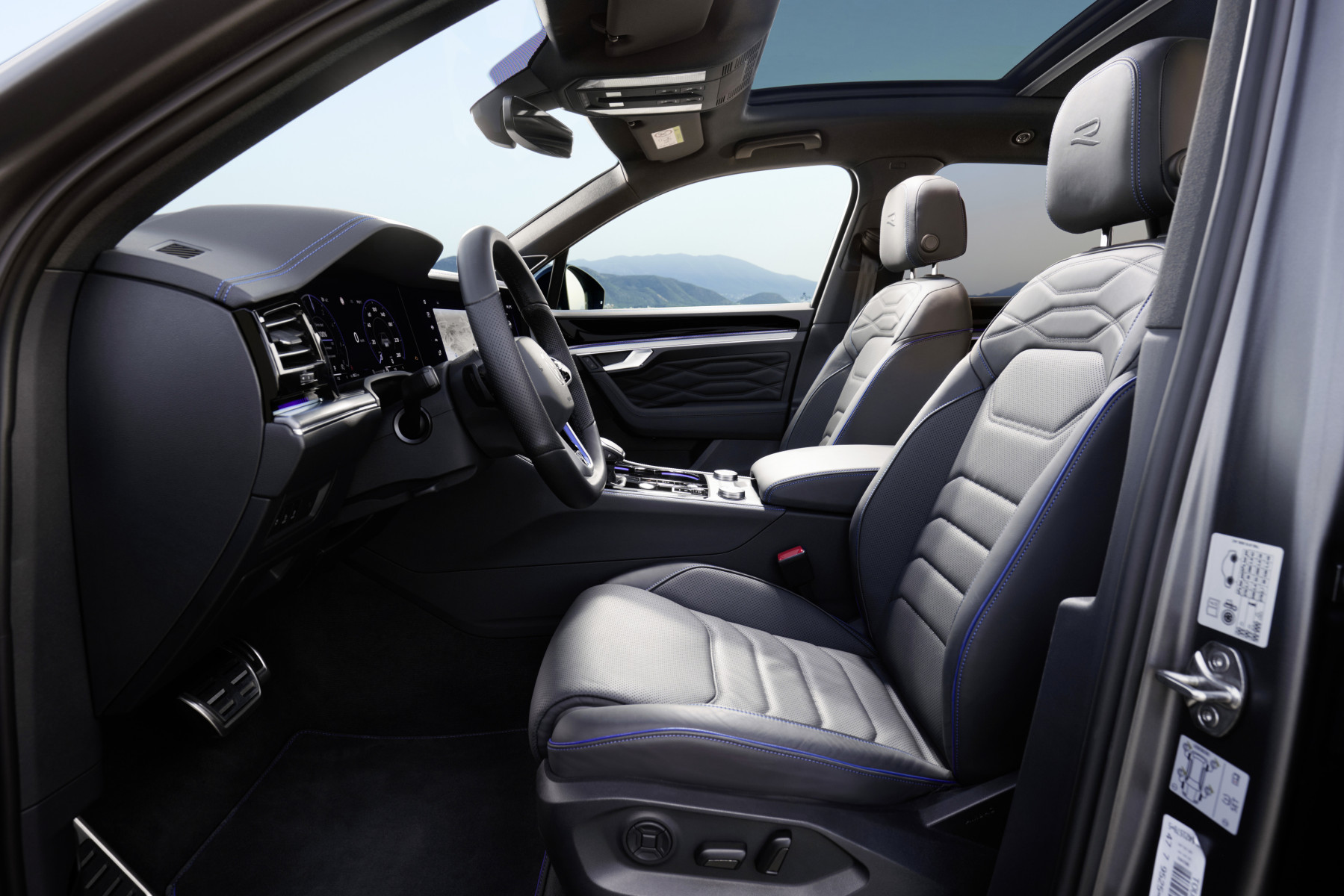 1920_db2023au01175_large