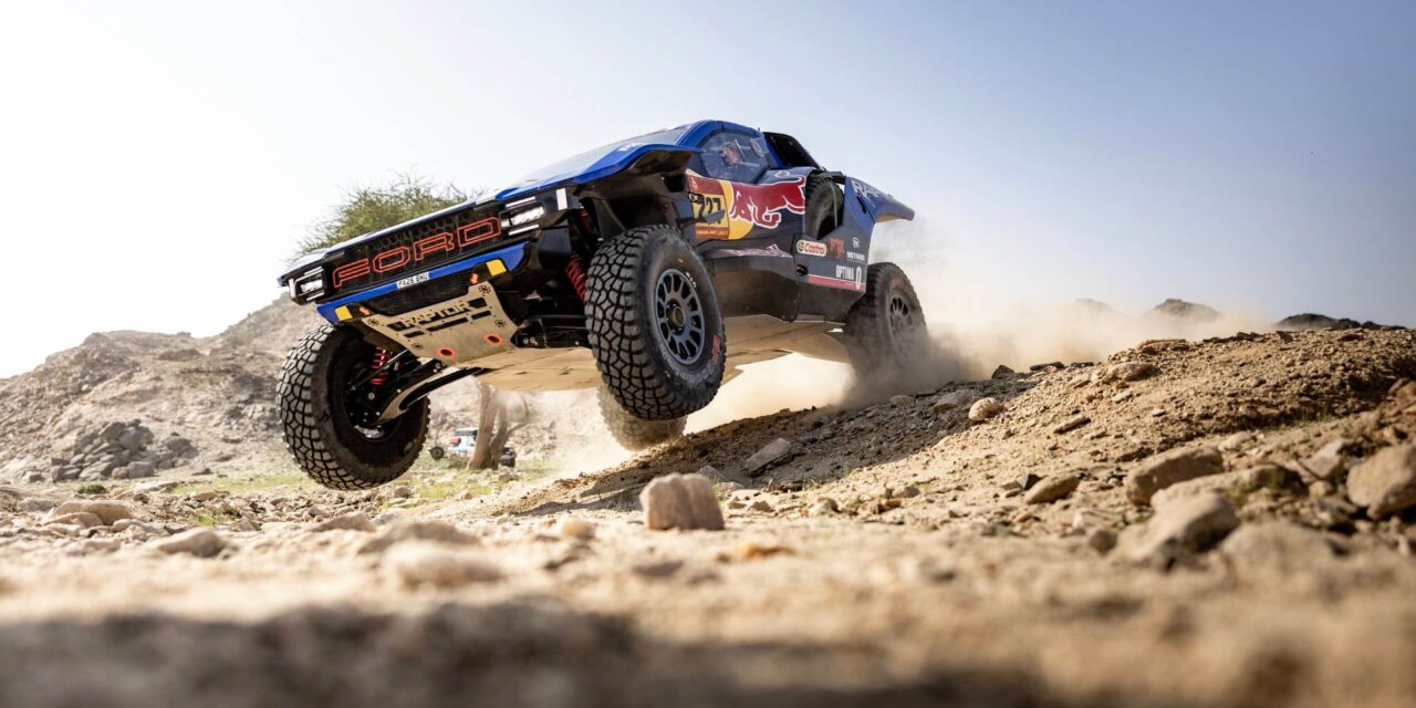 Ford Racing gaat de strijd aan in Dakar 2026: topcoureurs, brede deelname en sterke start in proloog