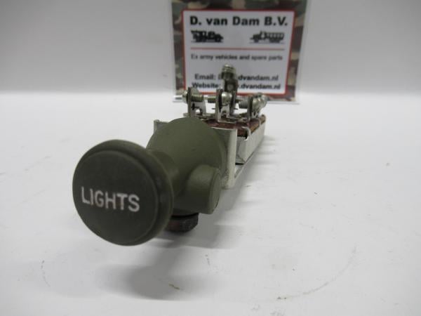 LAND ROVER & CHEVY K30/BLAZER