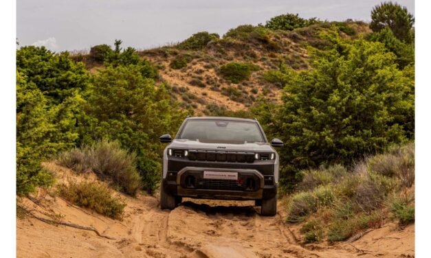Jeep® Compass 4xe en Full Electric Long Range nu te bestellen