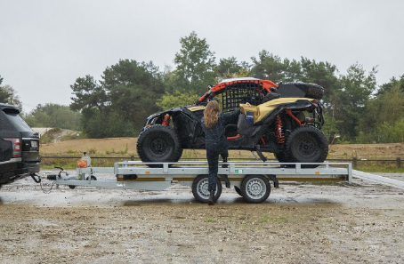 JOUW SPECIALIST IN AANHANGWAGENS EN AUTOTRANSPORTERS